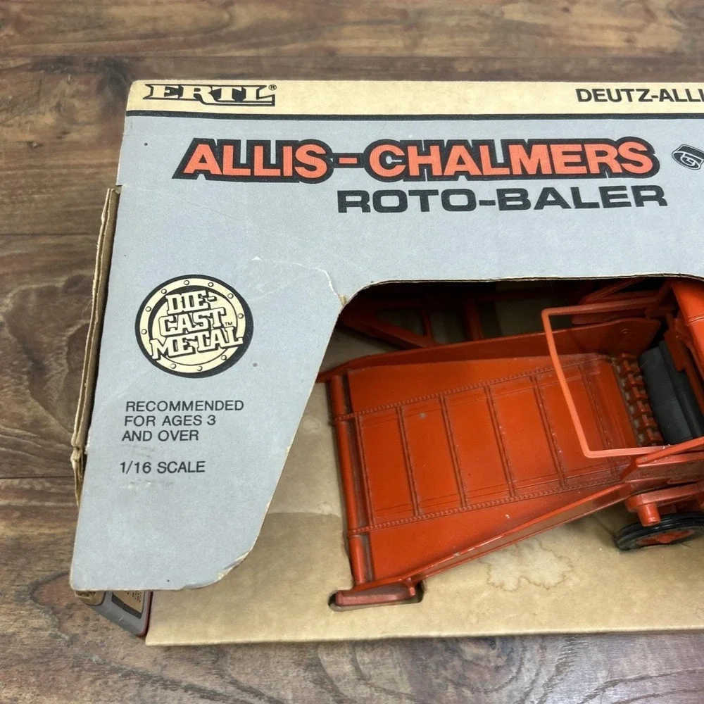 Ertl Allis-Chalmers Roto Baler 1/16 Diecast Orange 1244 1988 USA Special Edition
